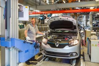 Šéf Renaultu: EU by měla přimět čínské automobilky nakupovat díly od evropských dodavatelů
