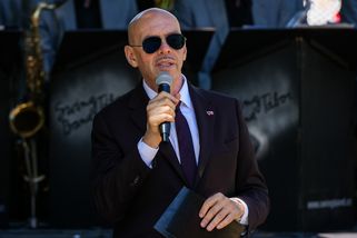 Poplatky zrušíme, řekli Babiš a spol. ředitelům ČT a rozhlasu. Klempíř má týden na nový zákon