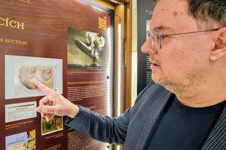 Ohořelá pohlednice z „Titaniku nebes“. Po desítkách let doputovala do Prahy - Seznam Zprávy