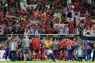 MS fotbal | Na Čechy se bučelo, pak diváci otočili. Hráče potkala i megalomanská novinka - Sport.cz