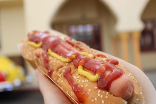 Nový fenomén: Párkořidiči na benzinkách jsou sobci