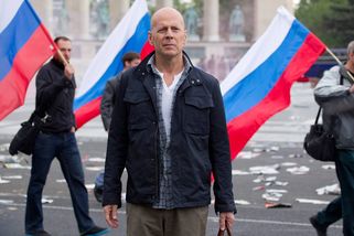 Smrtonosná past 5: Apatický Bruce Willis jako tělo bez duše a nesmyslný sprej proti radiaci v Černobylu