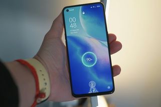 Baterie vydrží o hodiny déle, když telefon správně nastavíte