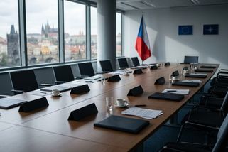 Česká muniční iniciativa ztrácí podporu. Kdo ještě drží tok munice pro Ukrajinu?