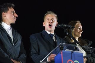 Modrá škodovka. Magyar ukázal své premiérské auto,...