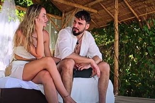 Honeymoon – líbánky k nepřežití: Věčně kyselá Jana se diví, že po ní Zdeněk nevystartuje, když spí v rouše Evině
