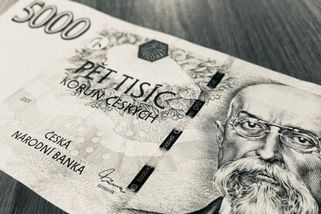 prahain.cz/krimi/muz-obelstil-bankomat-dumyslnym-trikem-vybral-skoro-milion-korun-27347.html