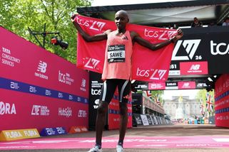 Maraton pod dvě hodiny, bota pod 100 gramů. Lidstvo posunulo další hranici - Seznam Zprávy