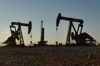 USA vyváží nejvíce ropy. Jejich prvenství nahrály válečné konflikty - Novinky