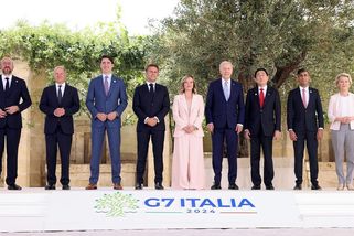 V Ženevě se sešly tisíce lidí na demonstraci proti summitu G7 - Seznam Zprávy