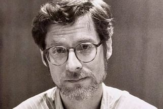 Herec Jan Hartl: Menzelův dvorní introvert, který střeží své soukromí - Médium.cz
