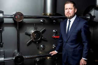 Michl: ČNB je kvůli Íránu připravena zvýšit sazby - Novinky