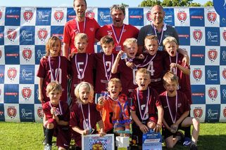 Krásný příběh na Planeo Cupu. Dukla z Jižáku získala v konkurenci ligových celků stříbrnou medaili - Médium.cz