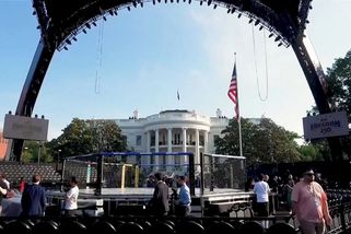 Klec před Bílým domem? „Dárek Američanům“ kazí žaloby i jasné průzkumy - Seznam Zprávy
