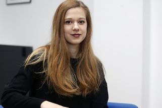 Polyamorní herečka pod palbou hejtů poté, co odhalila vášeň ve svazování: Magorka, měla bys vyměnit prášky, uráží ji