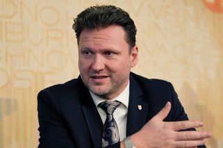 V obcích přísněji, ve vládě rozvolnit. Odborníci tepou absurditu novely o střetu zájmů - Novinky