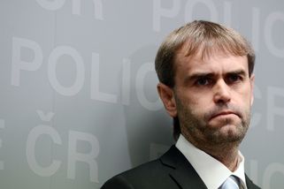 SOCDEM pokračuje v kopání vlastního hrobu. Už se k...