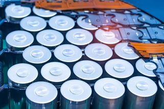 Švýcarské megatlačítko pro zelenou energii: Obří podzemní baterie stabilizuje Evropu