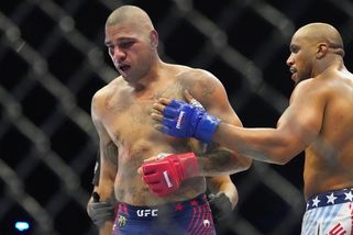 MMA | Není to chlap! Naštvaný Pereira se pustil do sudího a volá po odvetě - Sport.cz