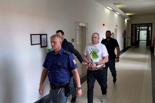Všechny Ukrajince je třeba zabít, řval muž v Praze na Bělorusa a pobodal ho. Soud mu zpřísnil trest - Novinky