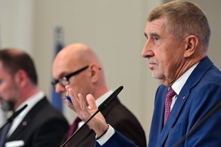 Vláda schválila zrušení poplatků pro ČT a ČRo. Propustíme až 700 lidí, říkají šéfové obou institucí