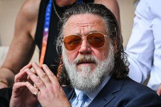 Russell Crowe se ohradil proti virálnímu videu: Nikdo se nehádal, tvrdí herec