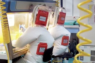 Kyjev odmítá „nepodložená obvinění“ ředitelky tajných služeb USA o financování tajných laboratoří na Ukrajině - Echo24.cz