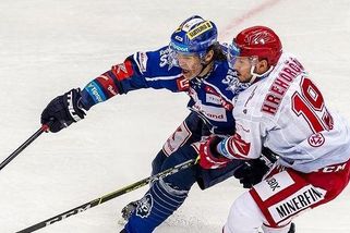 Jágr opět řádil, Kladno srazilo mistra! Kometa otočila ztracený zápas, Vary přejely Zlín - Sport.cz