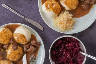 Více než 70 kilogramů uvařeného jídla letí do kontejneru. Tak vypadá jeden den ve školní jídelně