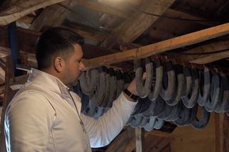 Klobása žehlená skleněnou lahví: Srbský poklad, který dodává energii i dobrou náladu