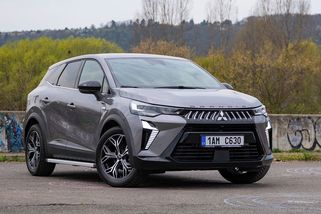 Až 700 litrů kufru za necelých 600 tisíc: Mitsubishi Grandis je sympatické a překvapivě praktické auto - Garáž.cz