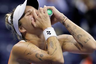 Slavní se zastávají zlomené Vondroušové. Sílu jí posílají Šafářová, Muchová i další hvězdy