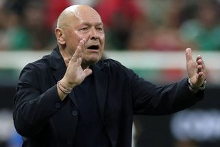 MS fotbal | Přinese štěstí? Koubek dostal před klíčovým zápasem speciální dárek - Sport.cz