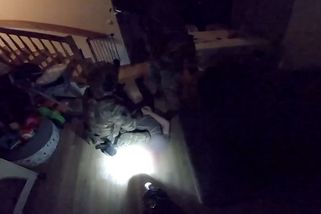Gang podvodníků si žil na vysoké noze. Luxusní život jim ukončil policejní zátah - Novinky