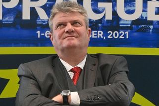 Kaderka odstoupit nechce. Situaci vyřeší valná hromada - Sport.cz
