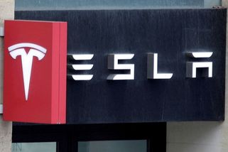 SpaceX chce investovat 55 miliard dolarů do společné výroby čipů s Teslou - Novinky