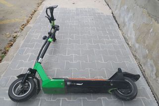 E-koloběžky jako riziko pro chodce. Seniorka v Ústí odnesla srážku zraněnou pánví - Novinky