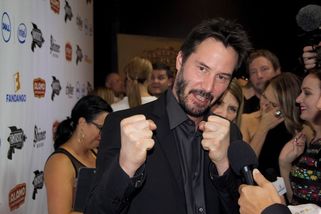 Nejsmutnější muž Hollywoodu: Keanu Reeves přišel na Štědrý den o dceru a pohřbil partnerku i přítele - Médium.cz
