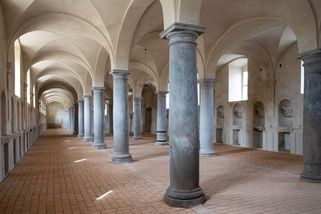 Jedinečná konírna i tajuplné zříceniny. Cesta krajem, kterou turisté neznají - Seznam Zprávy