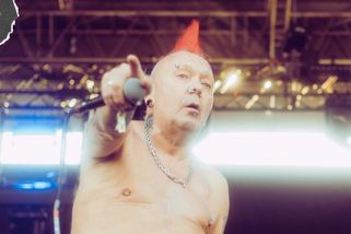 NAŽIVO: Mighty Sounds slaví ve velkém. Fanoušci Exploited skoro zbořili pódium | Headliner