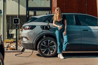 Bude ekologická katastrofa zastavena? Čína má odvážný plán, jak vyřešit problém s bateriemi z elektromobilů