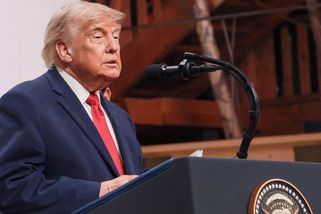 USA plně obnovily sankce proti ruské ropě, hlásí Ukrajinci - Novinky