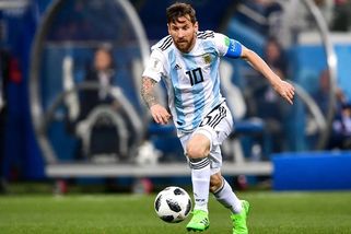 Jako den a noc. Vstup Messiho s Ronaldem do MS vychází přísně