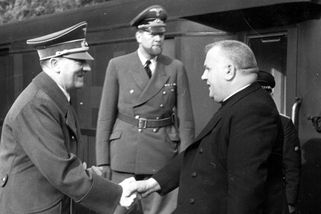 Útěk před Čechy do náruče Hitlera? Jak Slovenský štát vyhnal své zachránce - Médium.cz