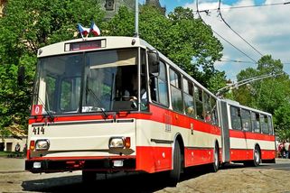 Plzeň spustí trolejbusovou retro linku. Jízda bude stát stokrát víc než za Husáka - Novinky
