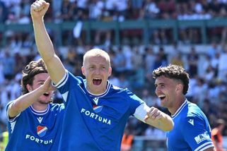 Fotbal v televizi: Baník hraje o záchranu, Arsenal s PSG o Ligu mistrů. Projděte si program na celý týden