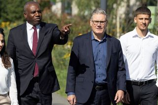 Starmer oznámil, že skončí ve vládě - Seznam Zprávy