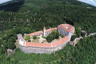 Moravský hrad Bítov čeká rekonstrukce mostů a věží