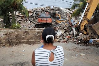 Foto: Boj s časem. Šance na nalezení přeživších ve Venezuele klesají - Seznam Zprávy