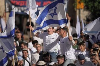 Izraelští mladíci před svátečním pochodem v Jeruzalémě napadali Araby a novináře - Novinky
